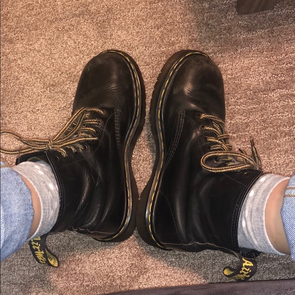 Dr. Martens Shoes - vintage doc martens